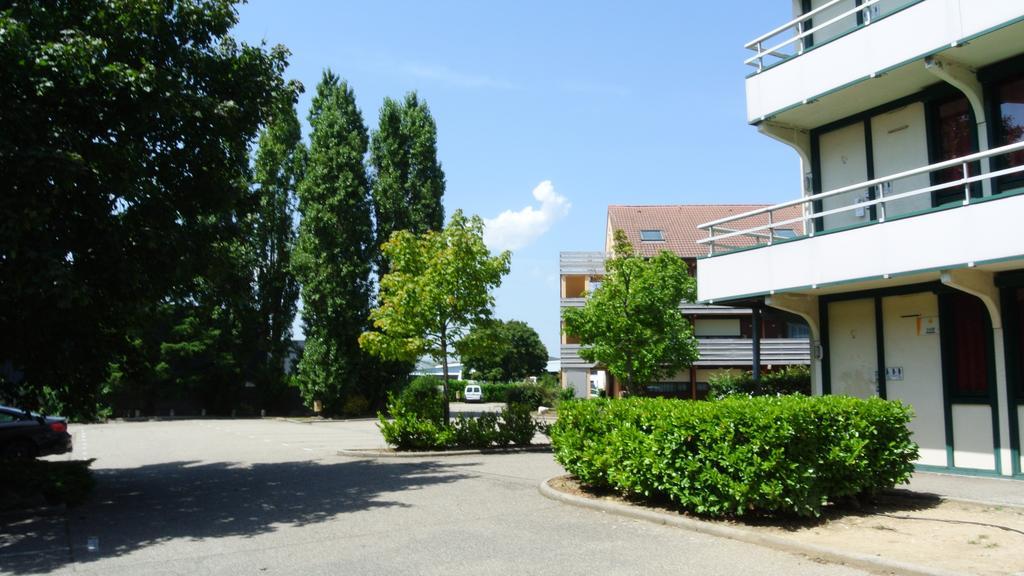 Premiere Classe Lyon Sud - Chasse Sur Rhone Exterior photo